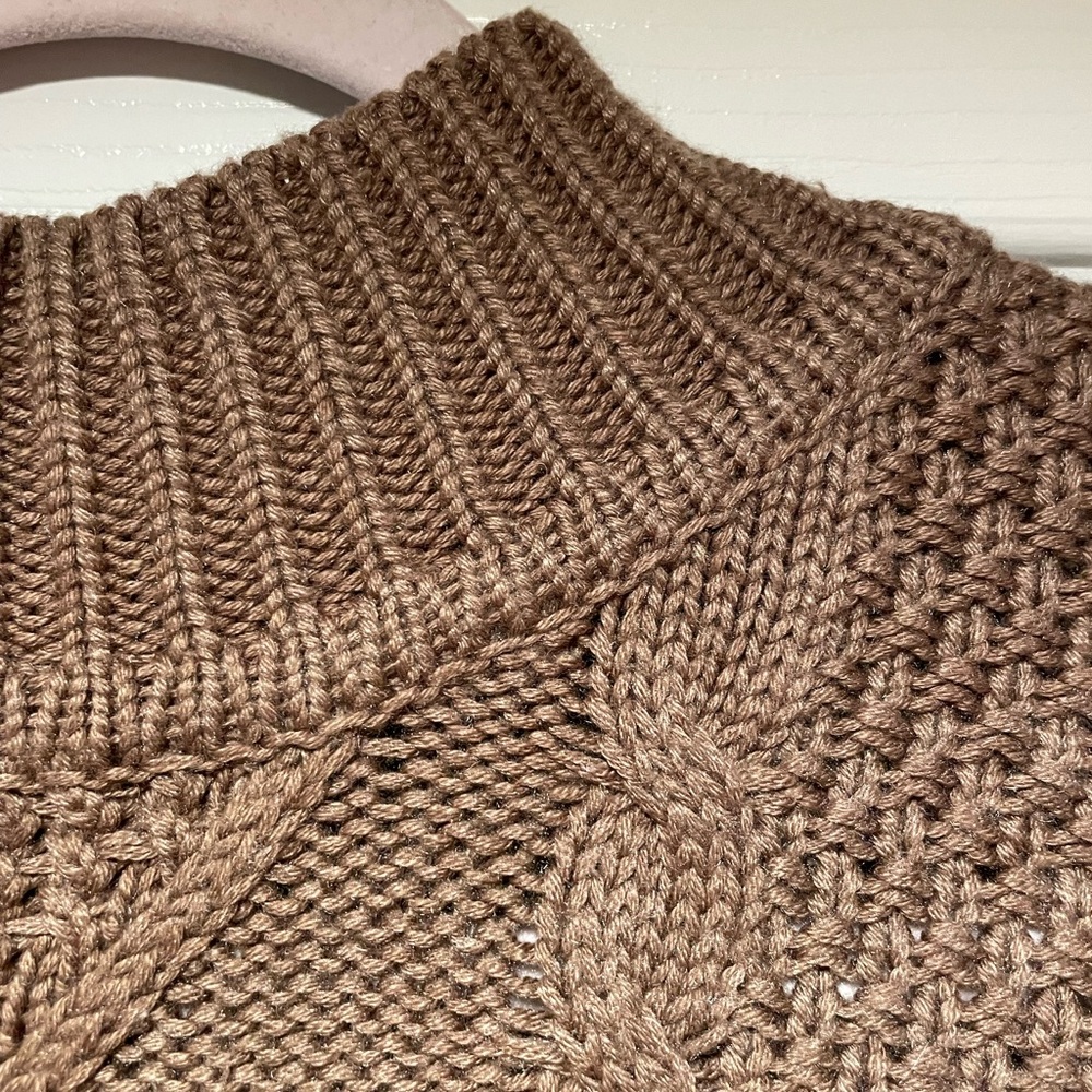 Olivaceous Sweater. Size: Small. NWT. Brown. Long Sleeve. - Picture 4 of 7